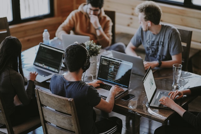 how outsourced hr support helps businesses build stronger teams